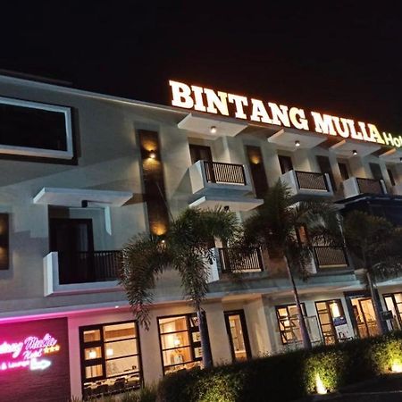 Bintang Mulia Hotel Jember Exterior photo