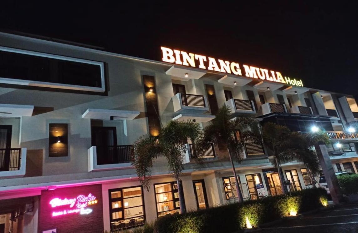 Bintang Mulia Hotel Jember Exterior photo